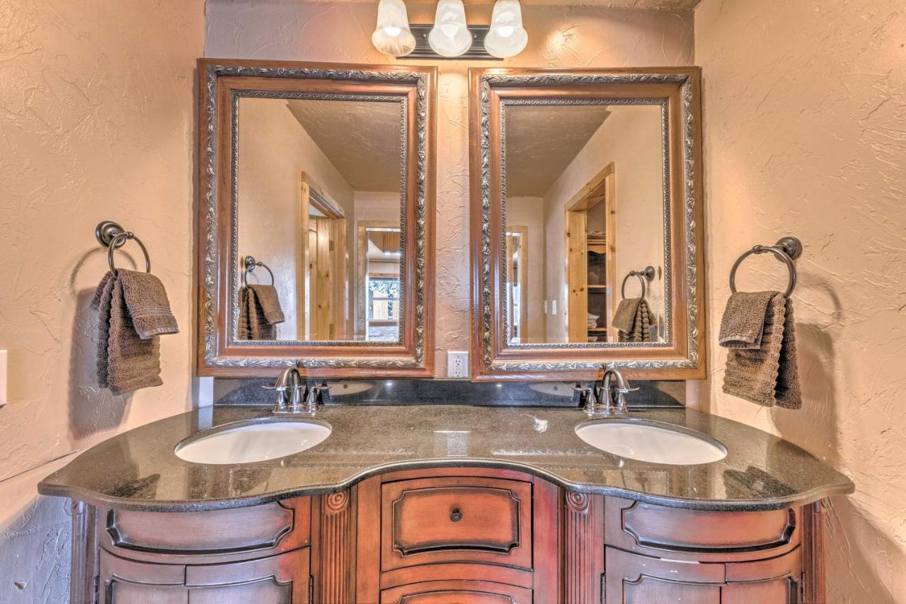 Spacious Ruidoso Home With Hot Tub And Fireplaces Exterior foto