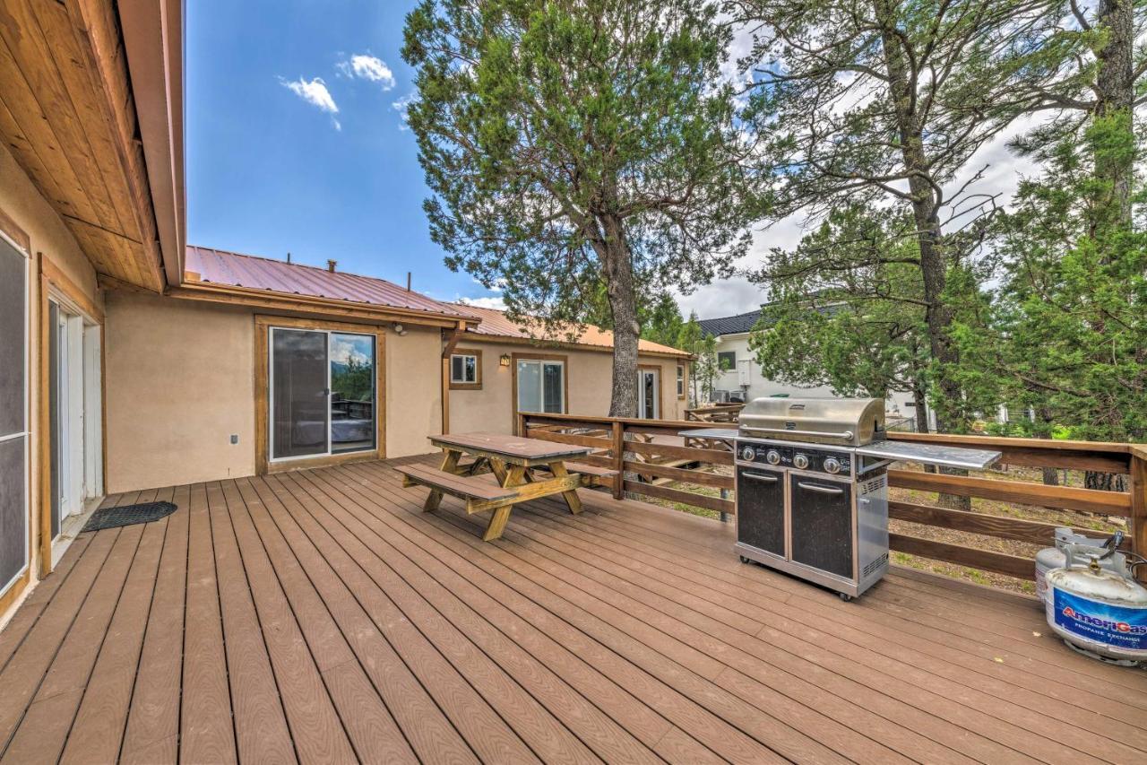 Spacious Ruidoso Home With Hot Tub And Fireplaces Exterior foto