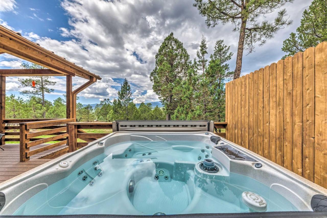 Spacious Ruidoso Home With Hot Tub And Fireplaces Exterior foto